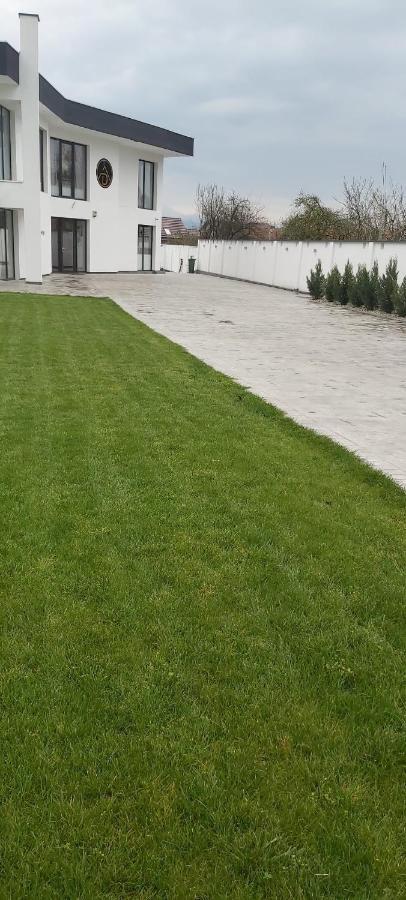 Accent Garden Apartman Déva Kültér fotó